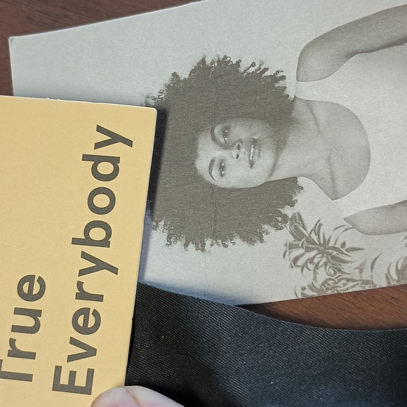 True Everybody Extremely Comfortable Bra. Women's Size Small NWT - Picture 2 of 7